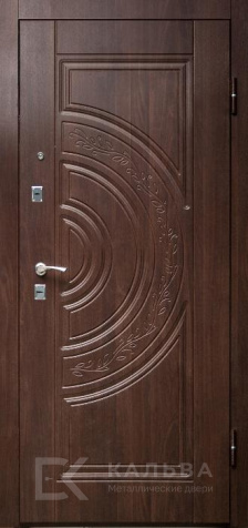 Фото «Металлическая дверь шоколадная с полукруглой фрезеровкой и волнами №35»