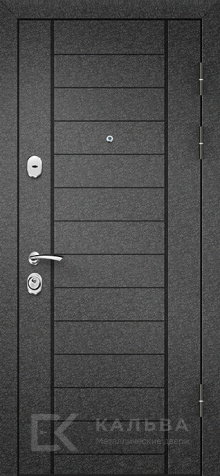 Фото «Железная дверь антрацит снаружи светлая панель с зеркалом №10»